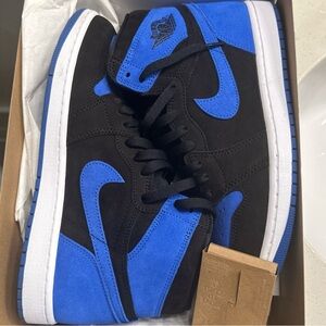 Jordan Men's Black and Royal Blue Sneakers